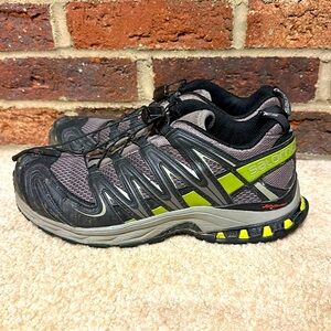 Great condition! Men’s SZ 7 Salomon XA PRO hiking/ trail runners.